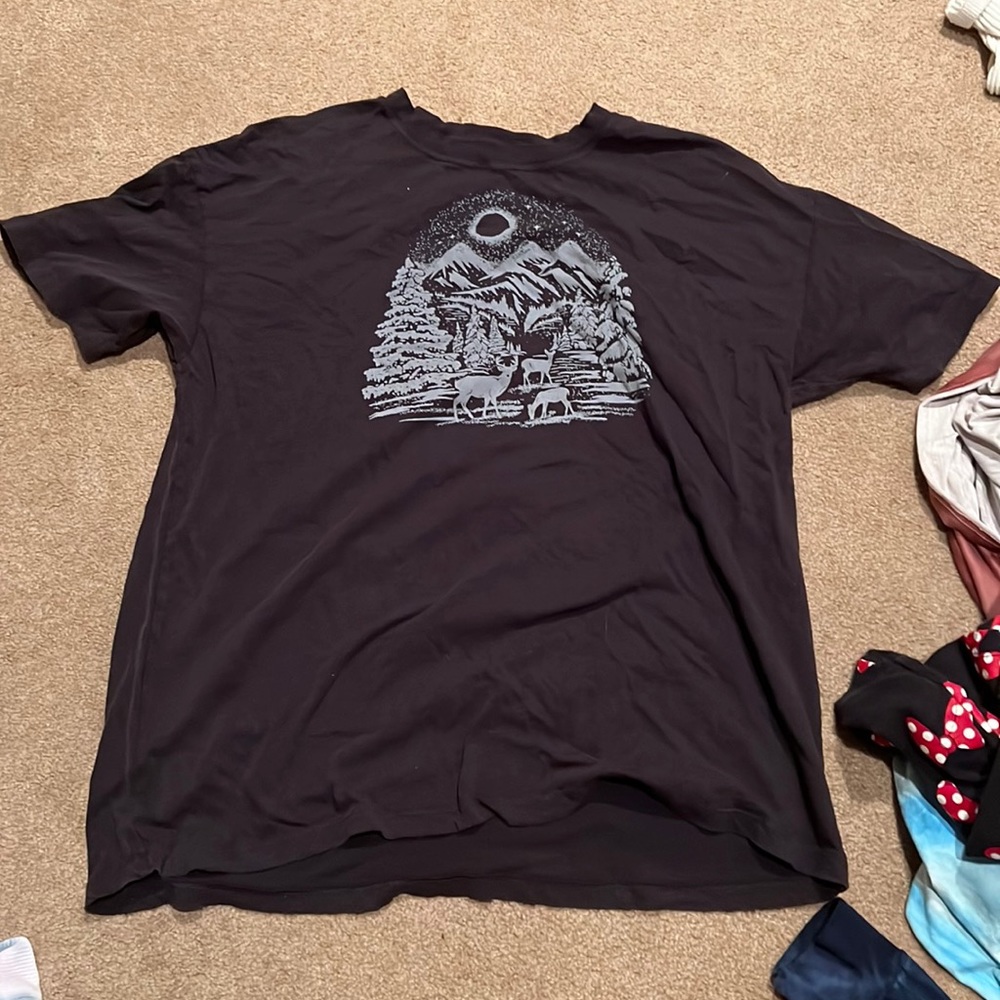 I have never worn this shirt and it's in great condition.